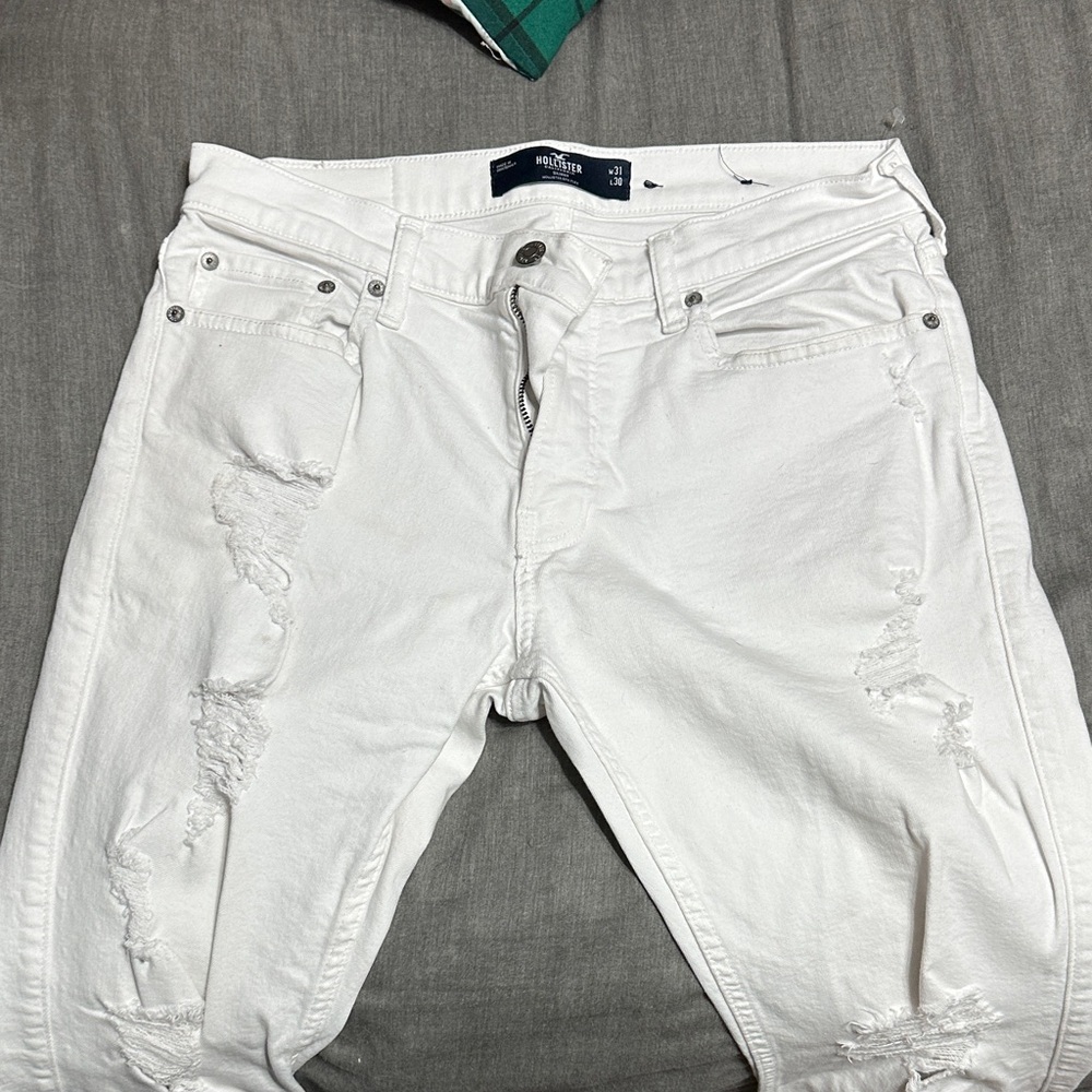Hollister Men's White Ripped Skinny Jeans
